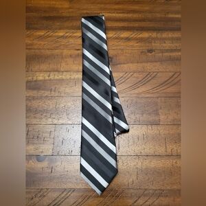JF J. Ferrar Tie